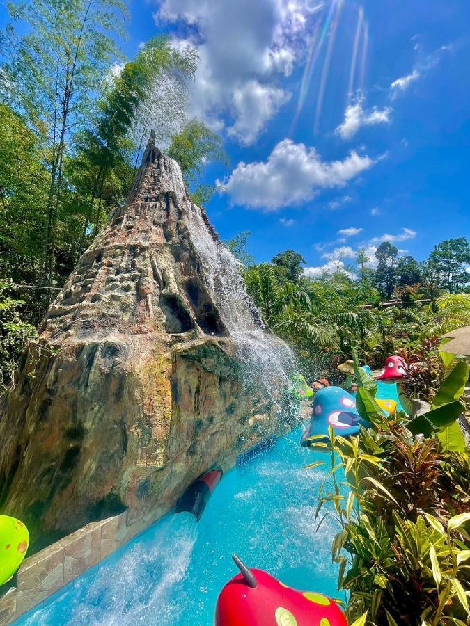 Hosteria D'Carlos Aqua Park Hotel Santo Domingo de los Colorados Luaran gambar