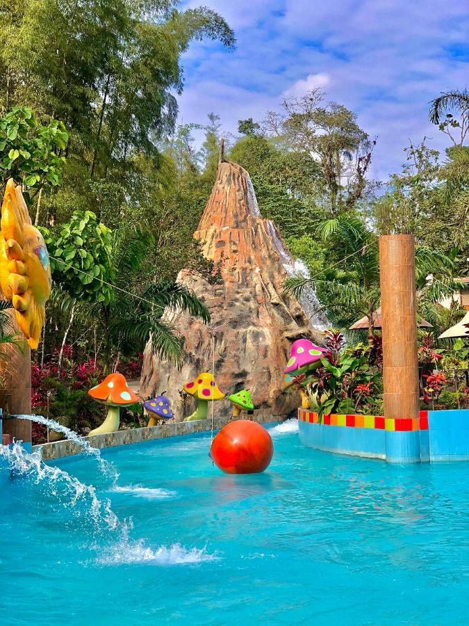 Hosteria D'Carlos Aqua Park Hotel Santo Domingo de los Colorados Luaran gambar