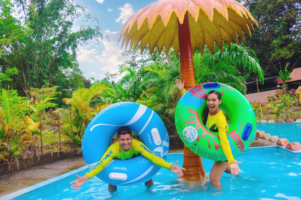 Hosteria D'Carlos Aqua Park Hotel Santo Domingo de los Colorados Luaran gambar